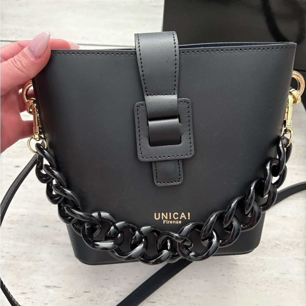 Unica! Firenze Black Crossbody Bag with Chain Detail